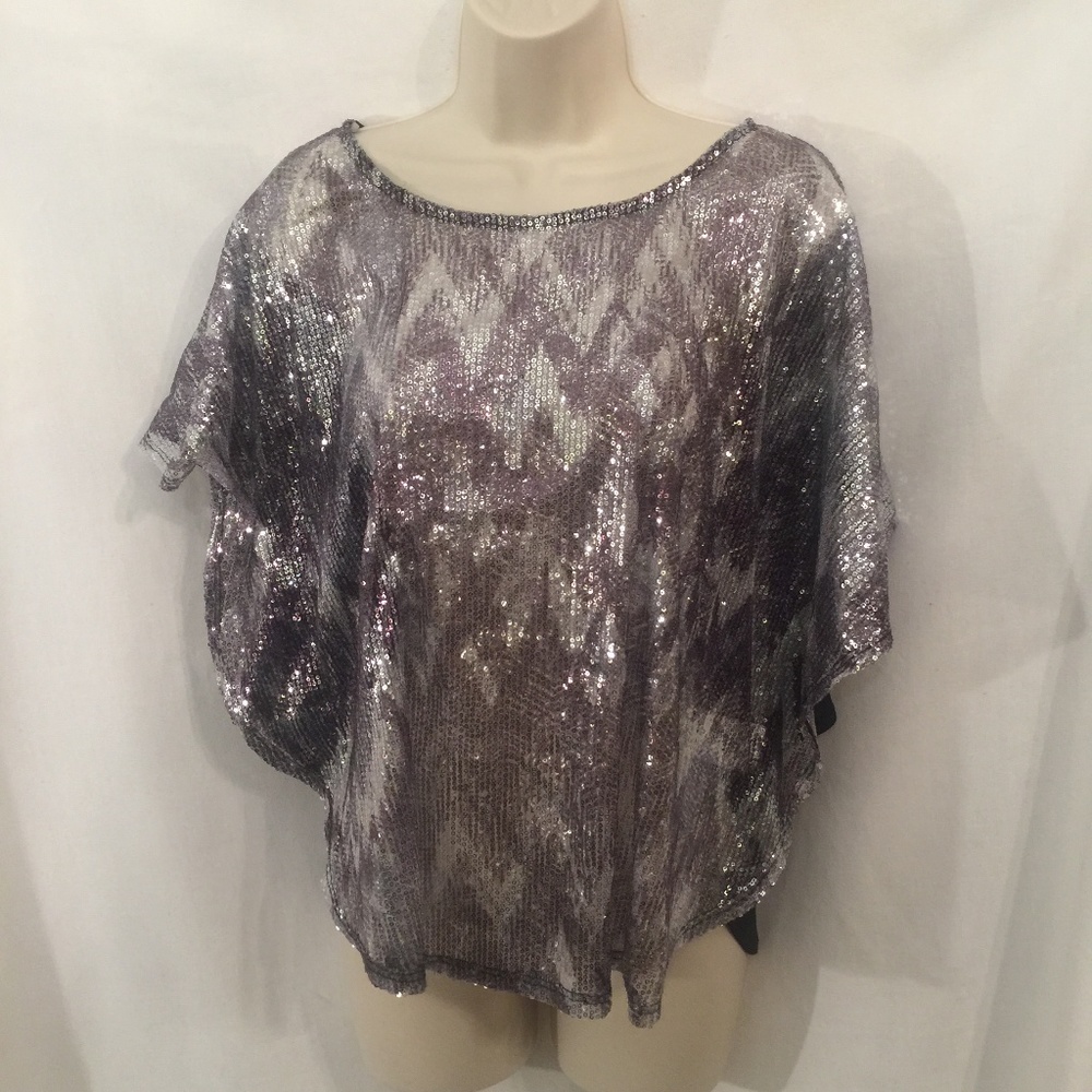 💚 BONGO. Silver Sequin Top Large